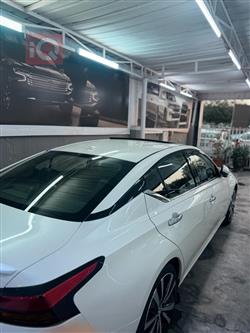 نيسان ألتيما